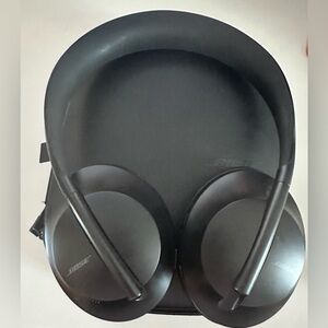 Black Bose Headphones 700